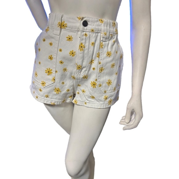 PacSun Daisy floral Print Summer! Jean Shorts Size M - Picture 2 of 3